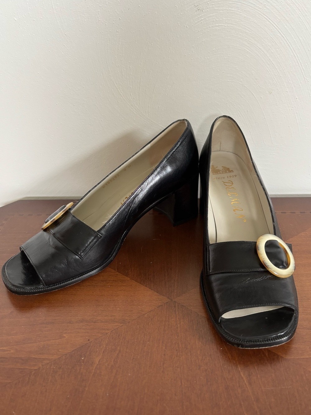 Vintage Delman Black Leather Peep Toe Pumps 9M Block Heel Buckle Accent